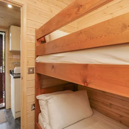 Canadian 37 Keswick (Cumbria)