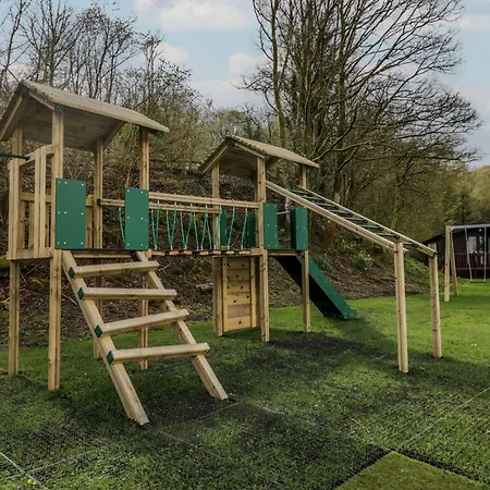 Canadian 37 * Keswick